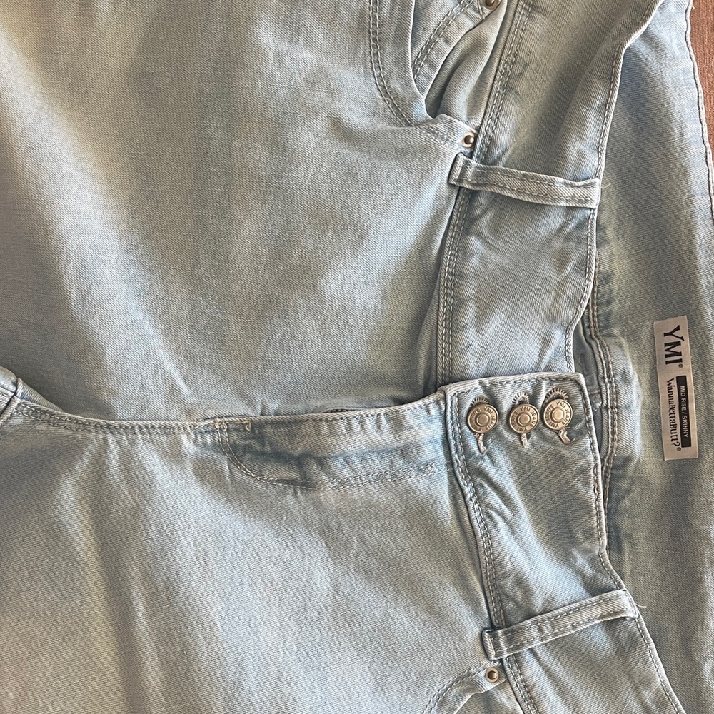 WannaBettaButt Women's Light Blue Jeans
